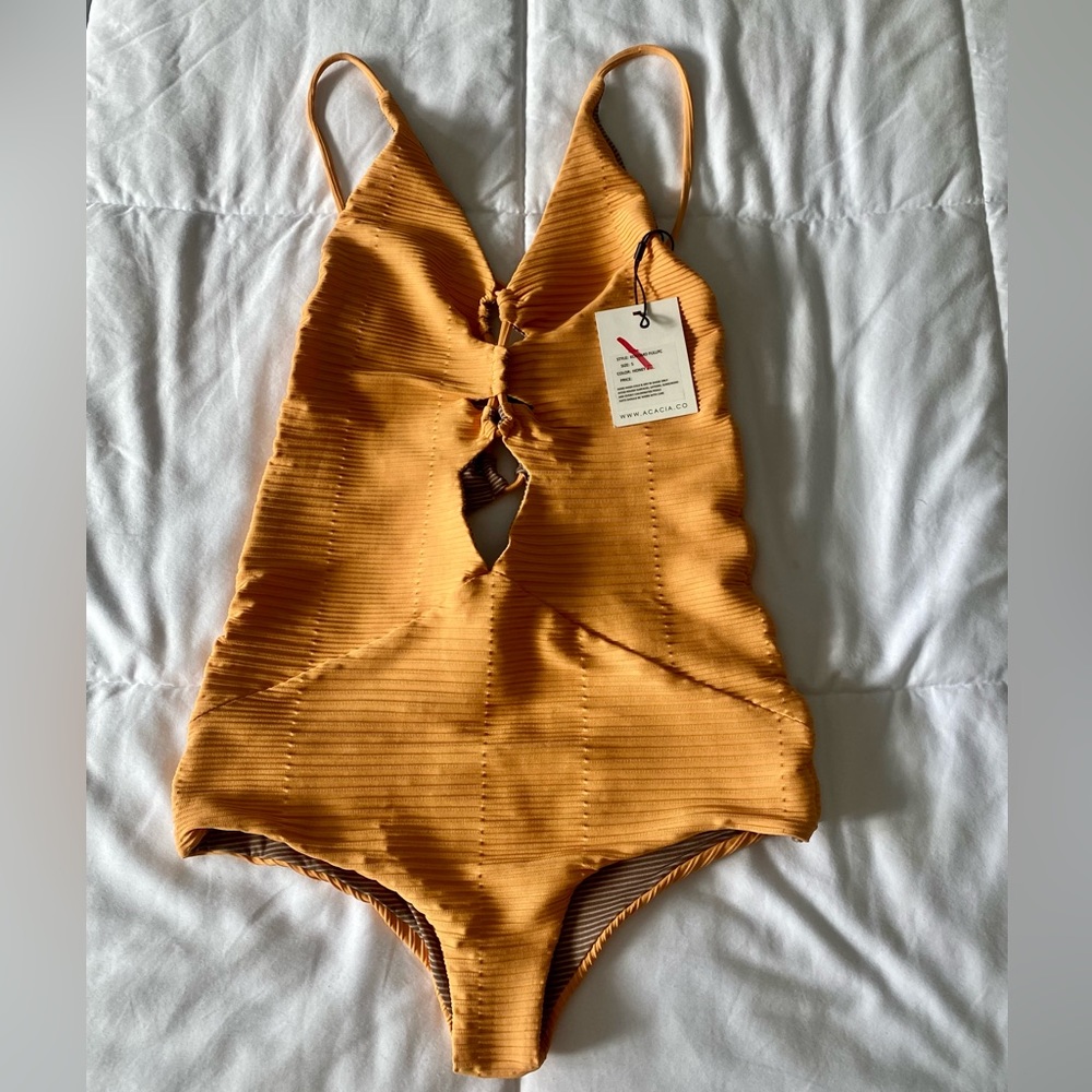 Acacia, Kokomo Full Piece, Size S, Color Honey